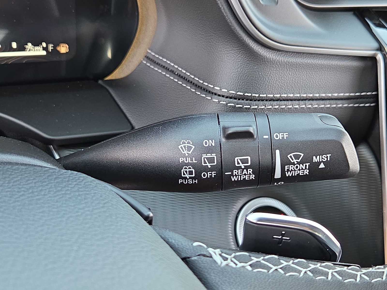 Thumbnail: 2025 Jeep Grand Cherokee - 26