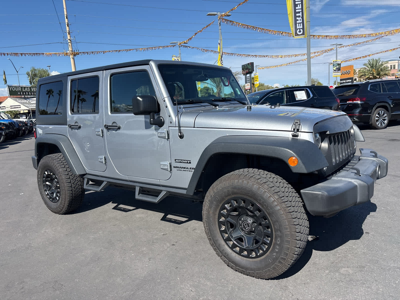 Thumbnail: 2016 Jeep Wrangler - 3