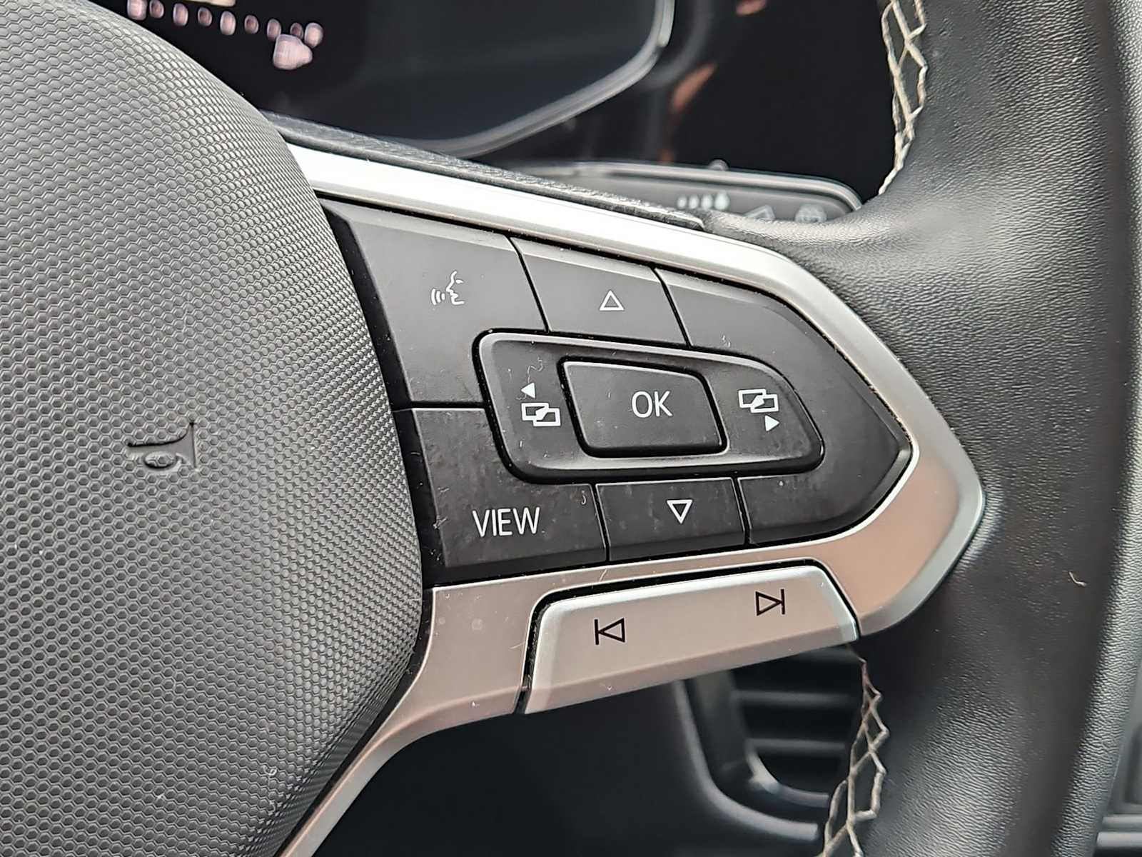 Thumbnail: 2022 Volkswagen Taos - 24