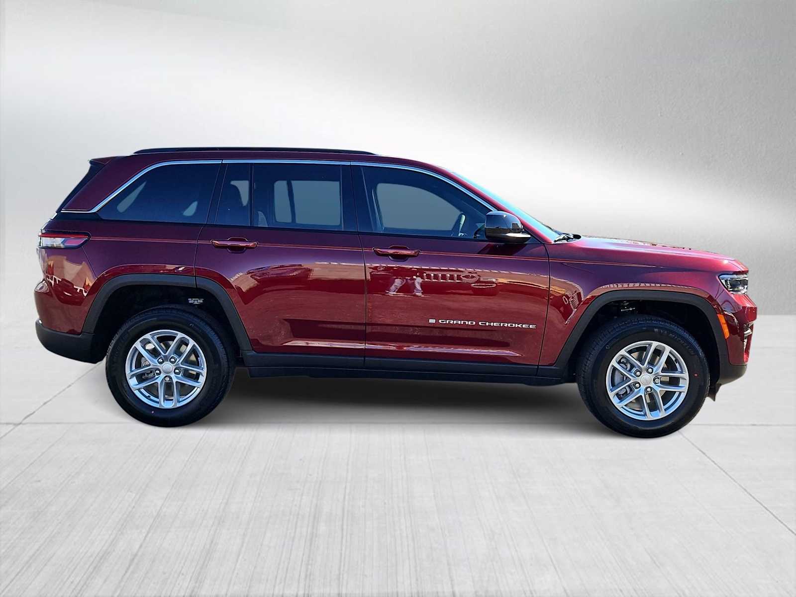 Thumbnail: 2026 Jeep Grand Cherokee - 9