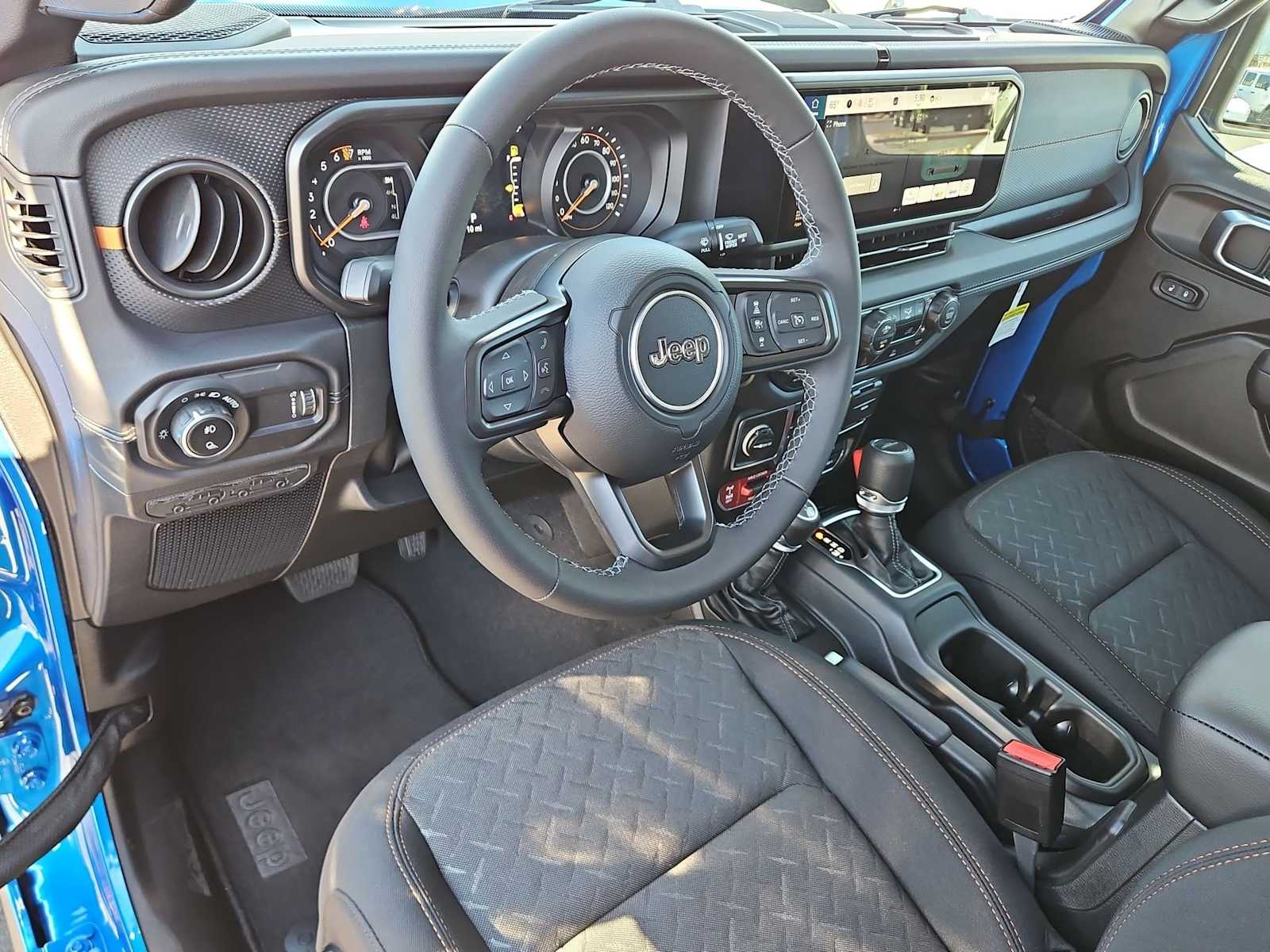 Thumbnail: 2025 Jeep Gladiator - 10