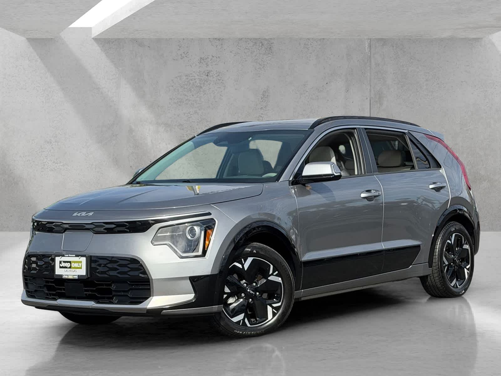 Thumbnail: 2023 Kia Niro - 1