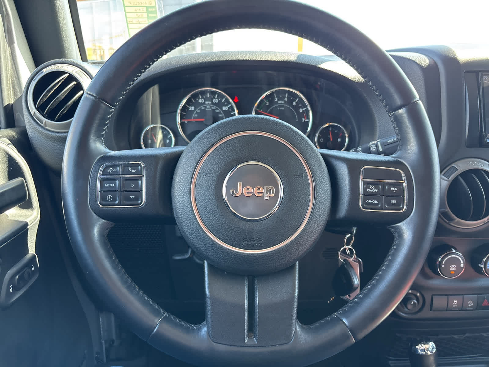 Thumbnail: 2016 Jeep Wrangler - 15