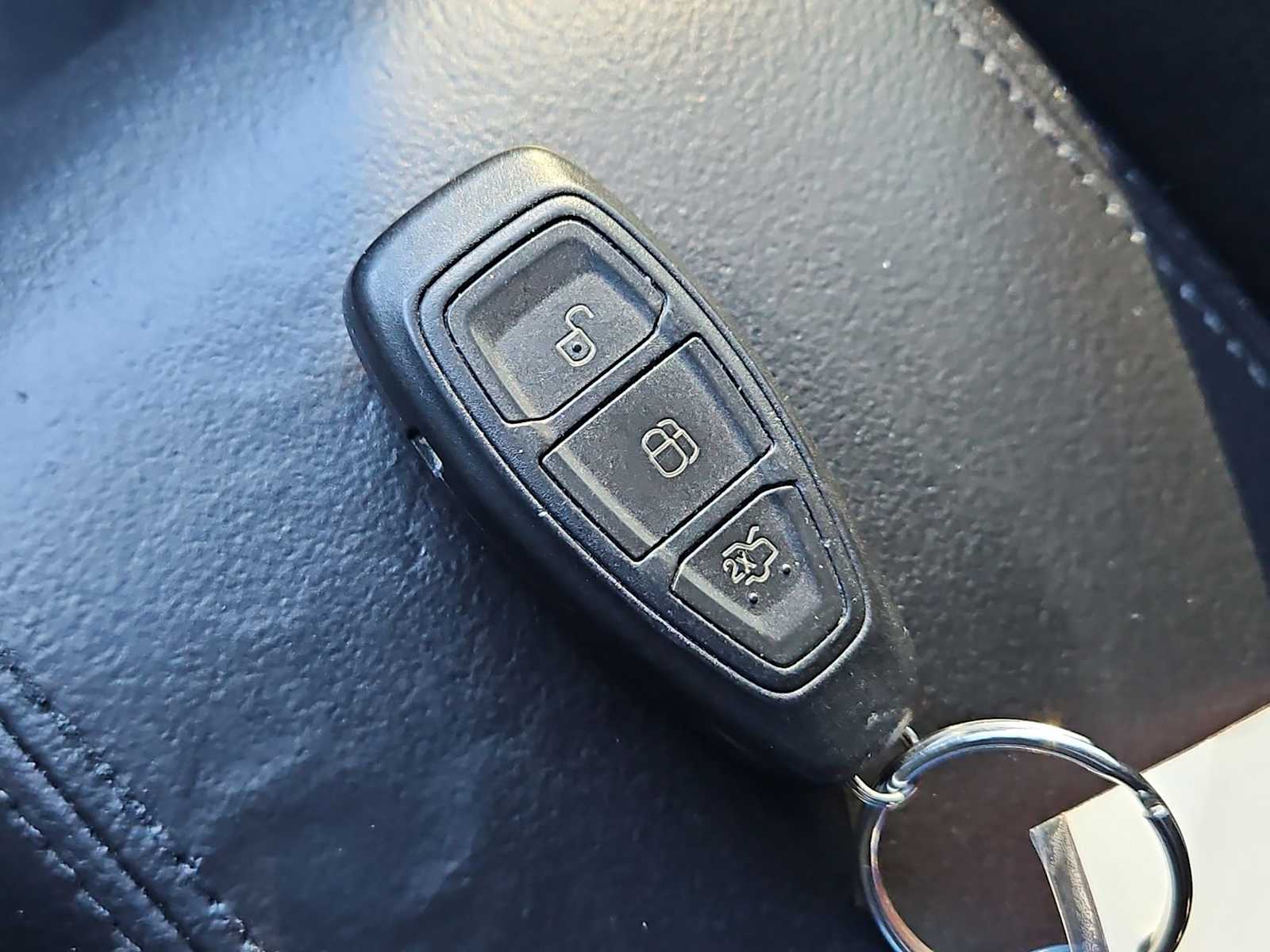 Thumbnail: 2017 Ford Focus - 36