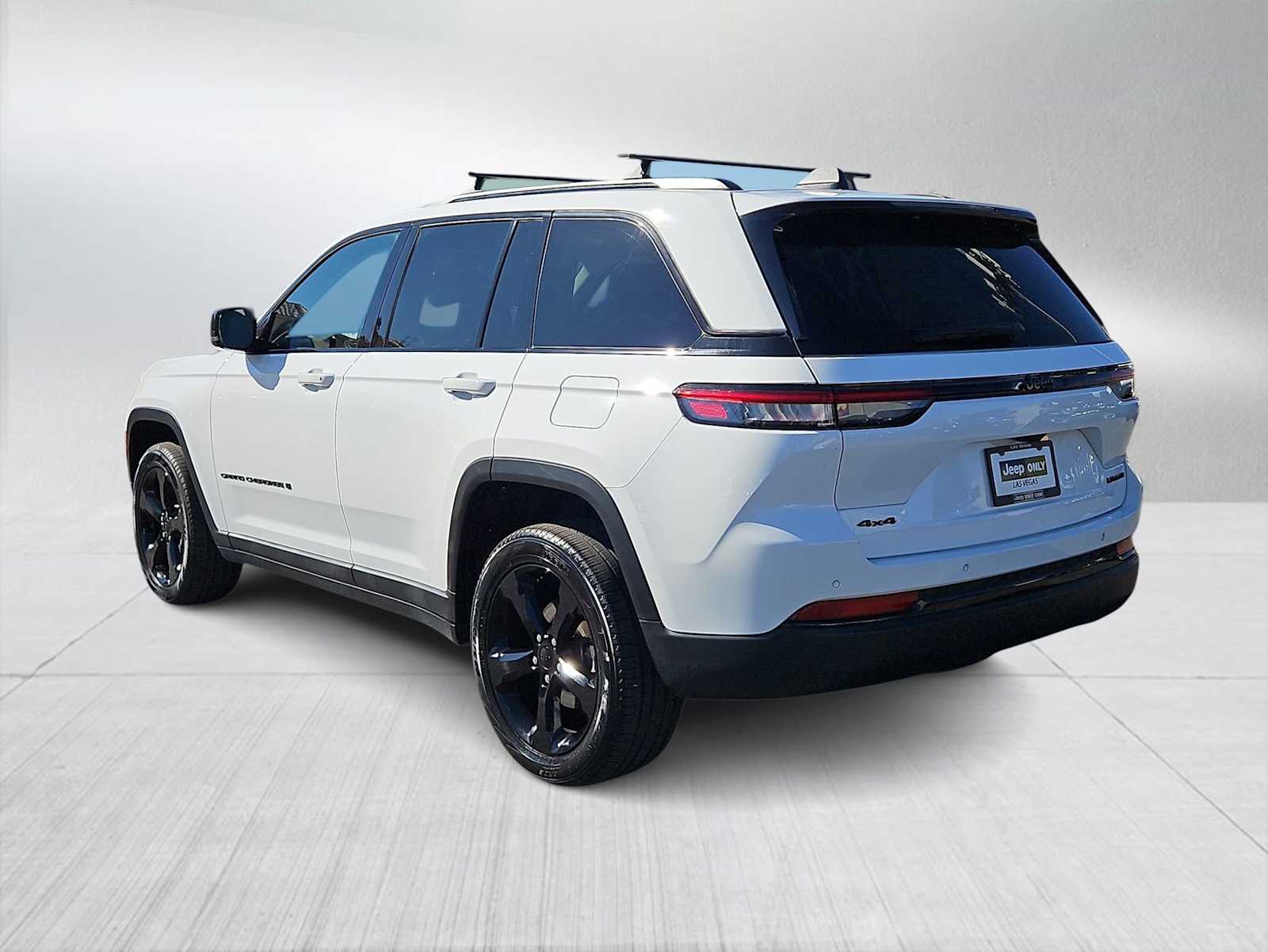 Thumbnail: 2023 Jeep Grand Cherokee - 6