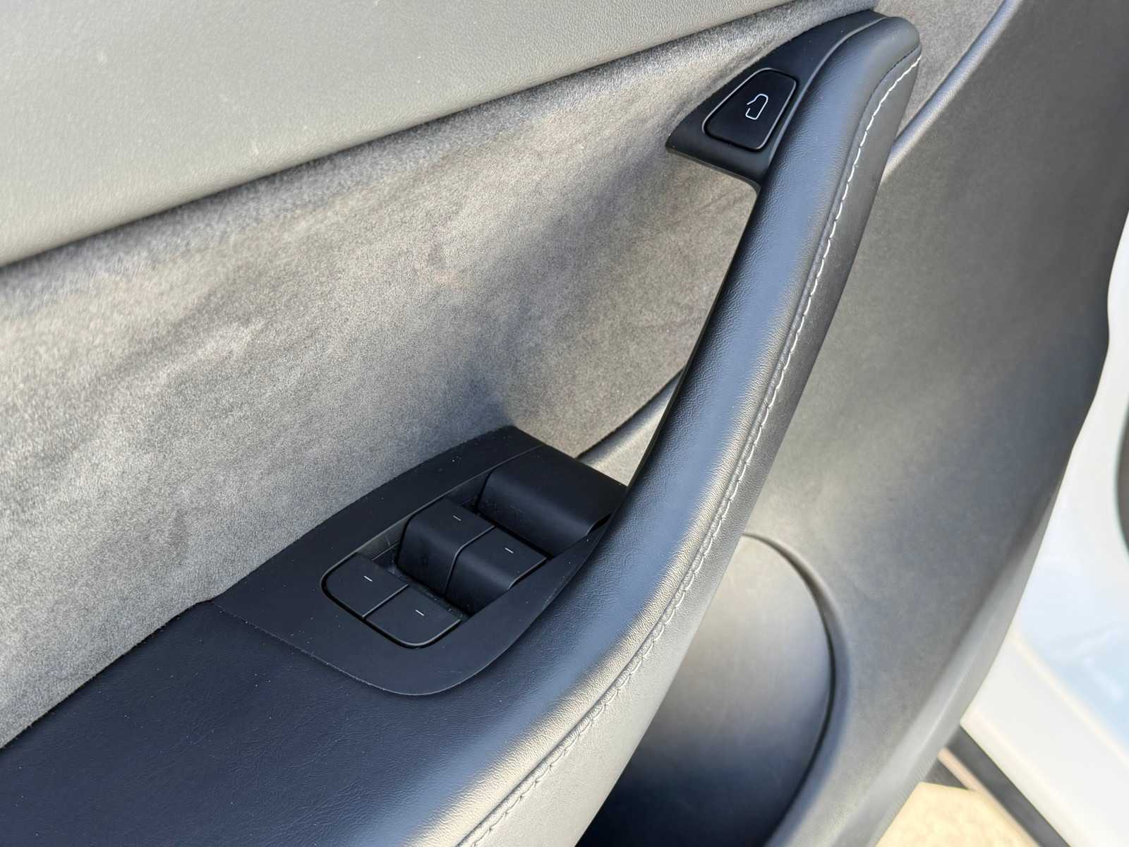 Thumbnail: 2021 Tesla Model Y - 19