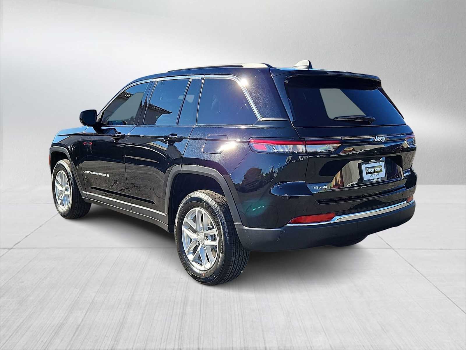 Thumbnail: 2026 Jeep Grand Cherokee - 6