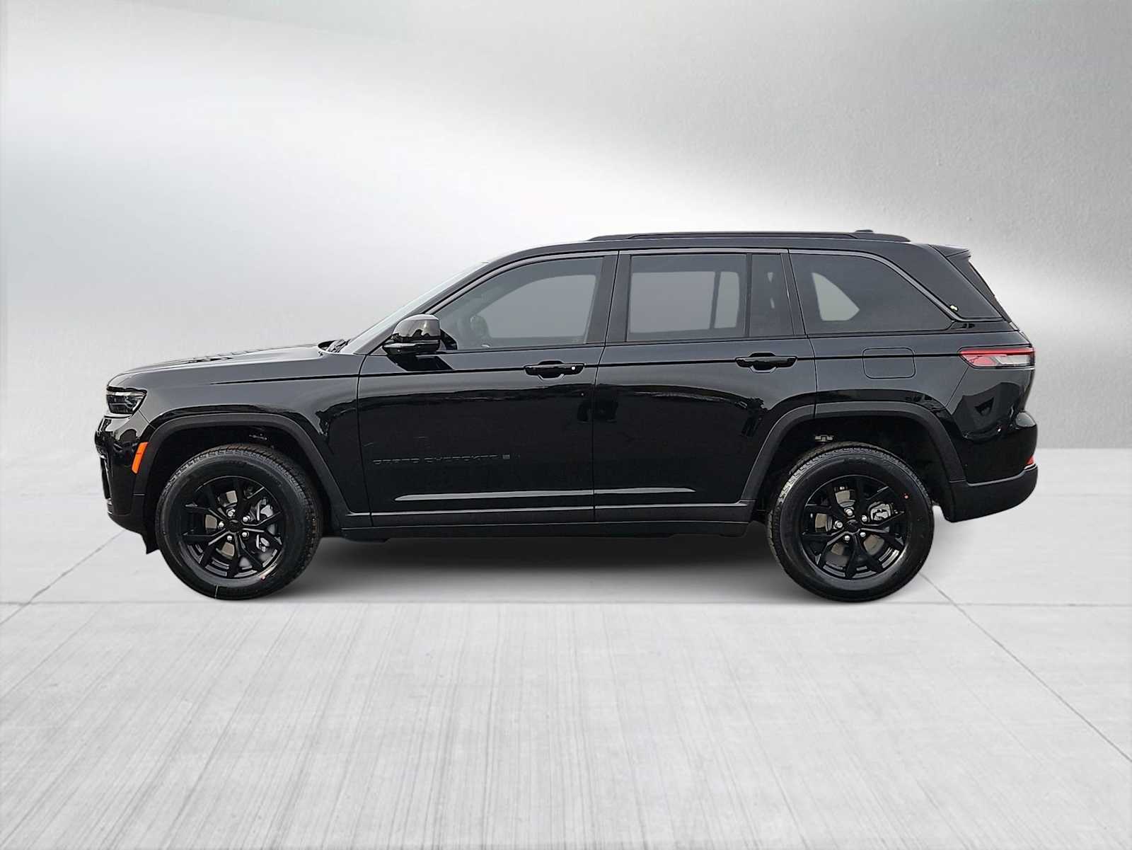 Thumbnail: 2026 Jeep Grand Cherokee - 5