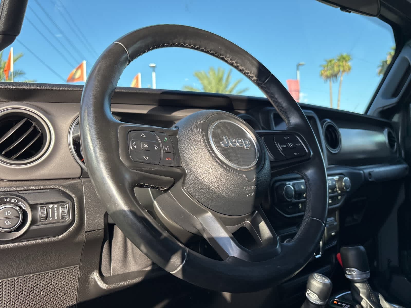 Thumbnail: 2021 Jeep Gladiator - 6