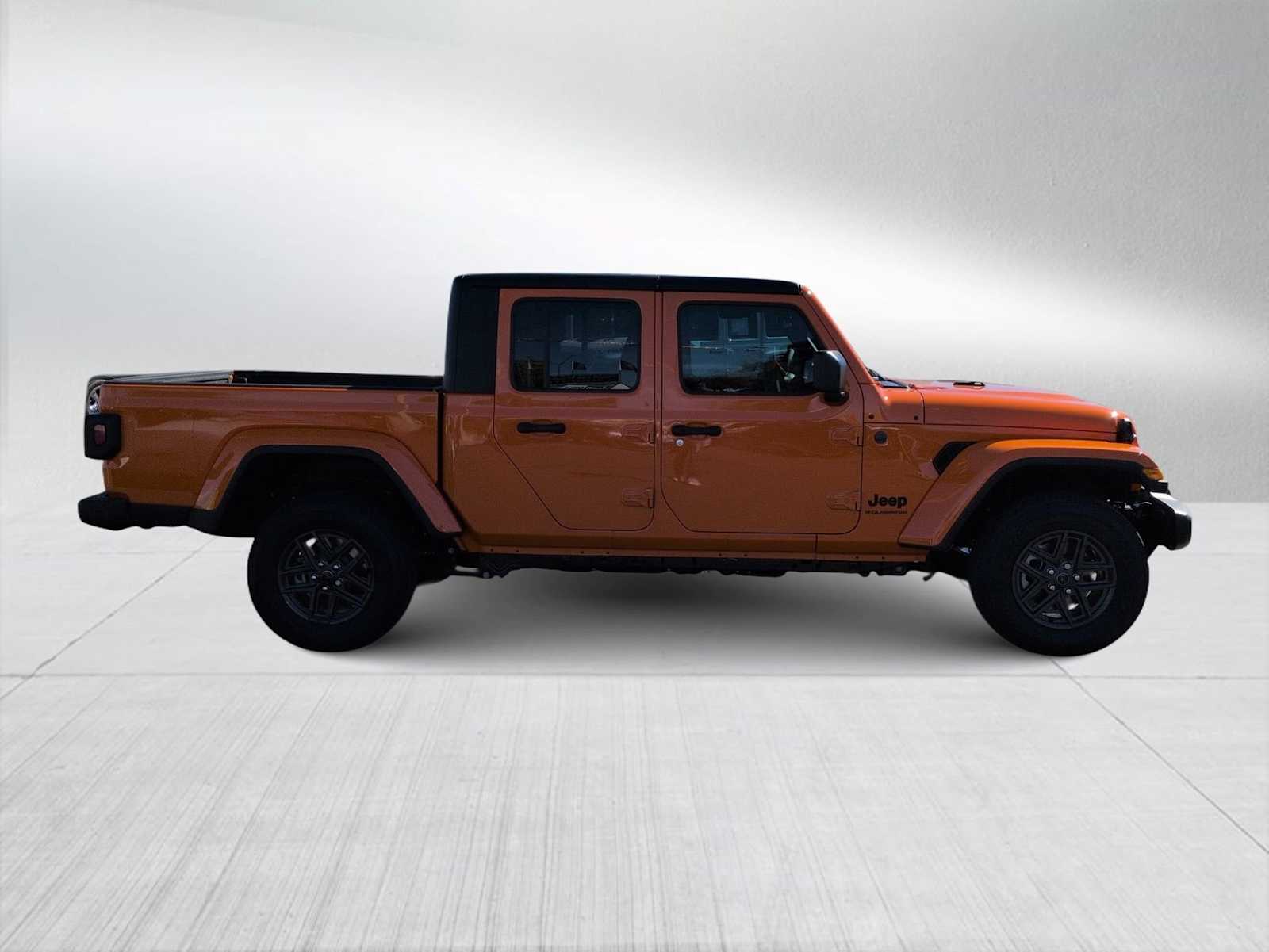Thumbnail: 2025 Jeep Gladiator - 9
