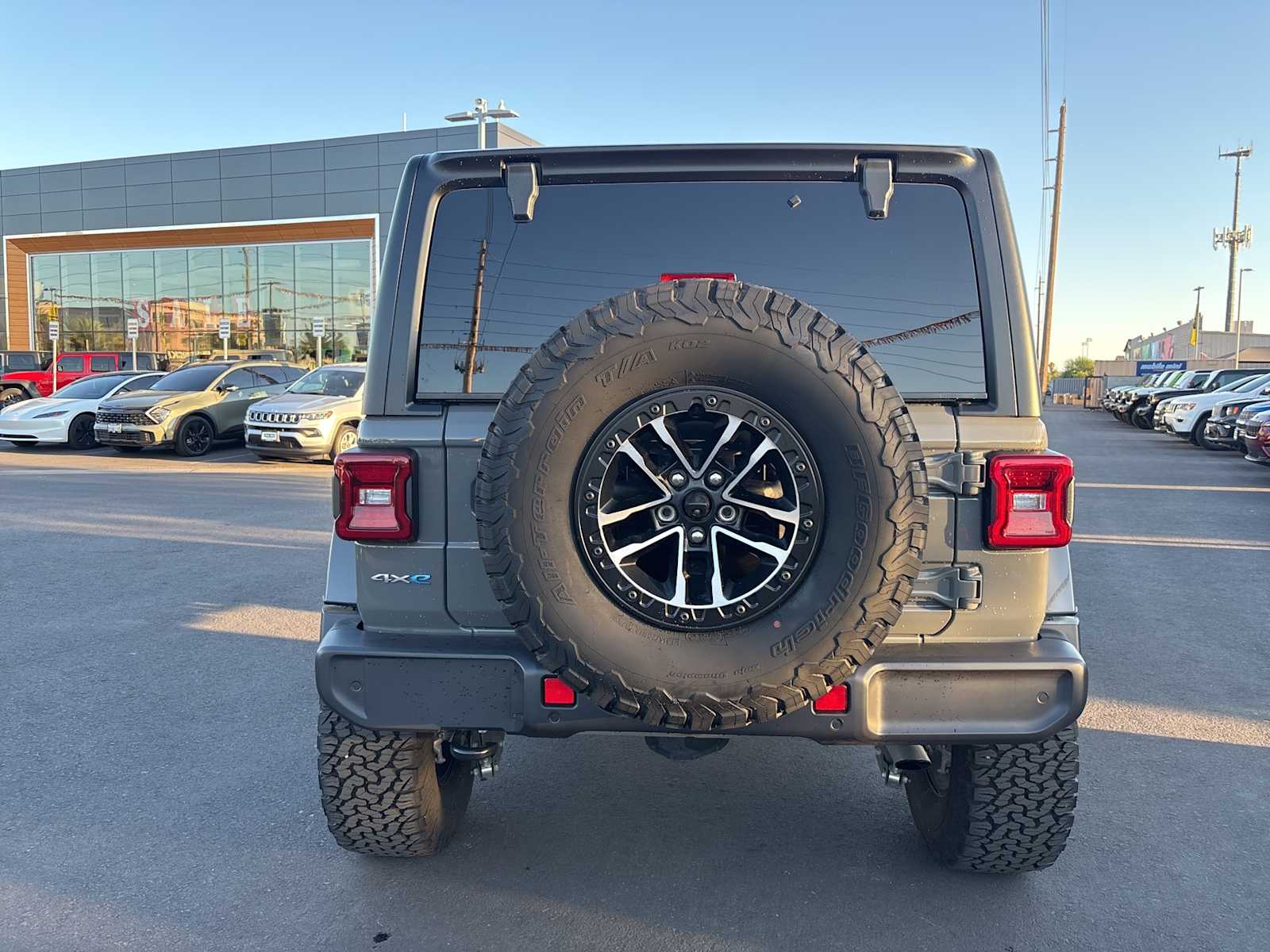 Thumbnail: 2021 Jeep Wrangler - 6