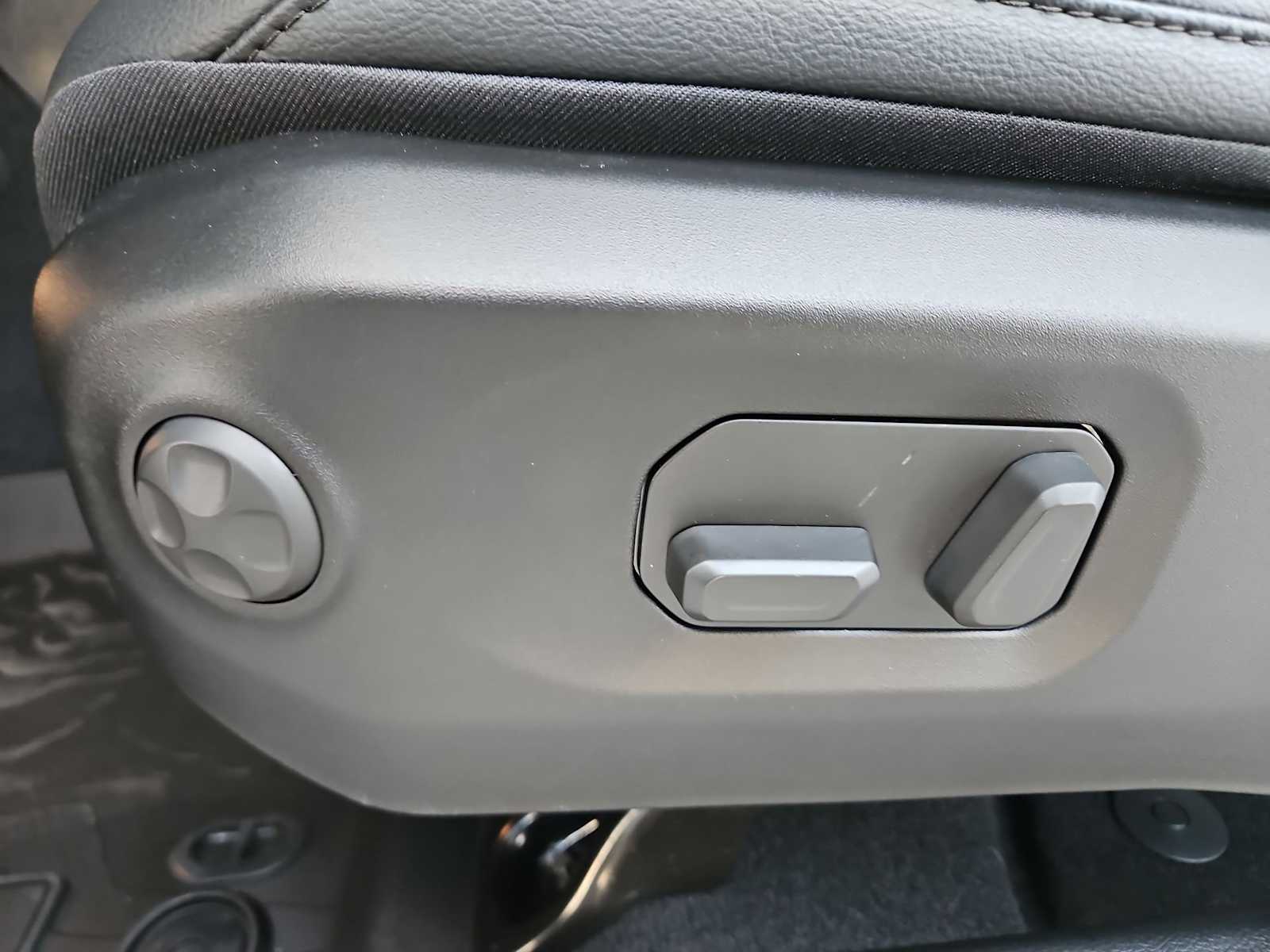 Thumbnail: 2026 Jeep Wrangler - 17