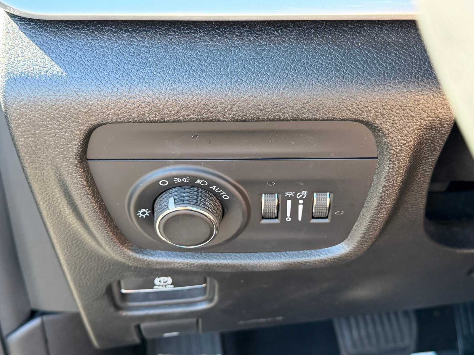 Thumbnail: 2024 Jeep Grand Cherokee - 13