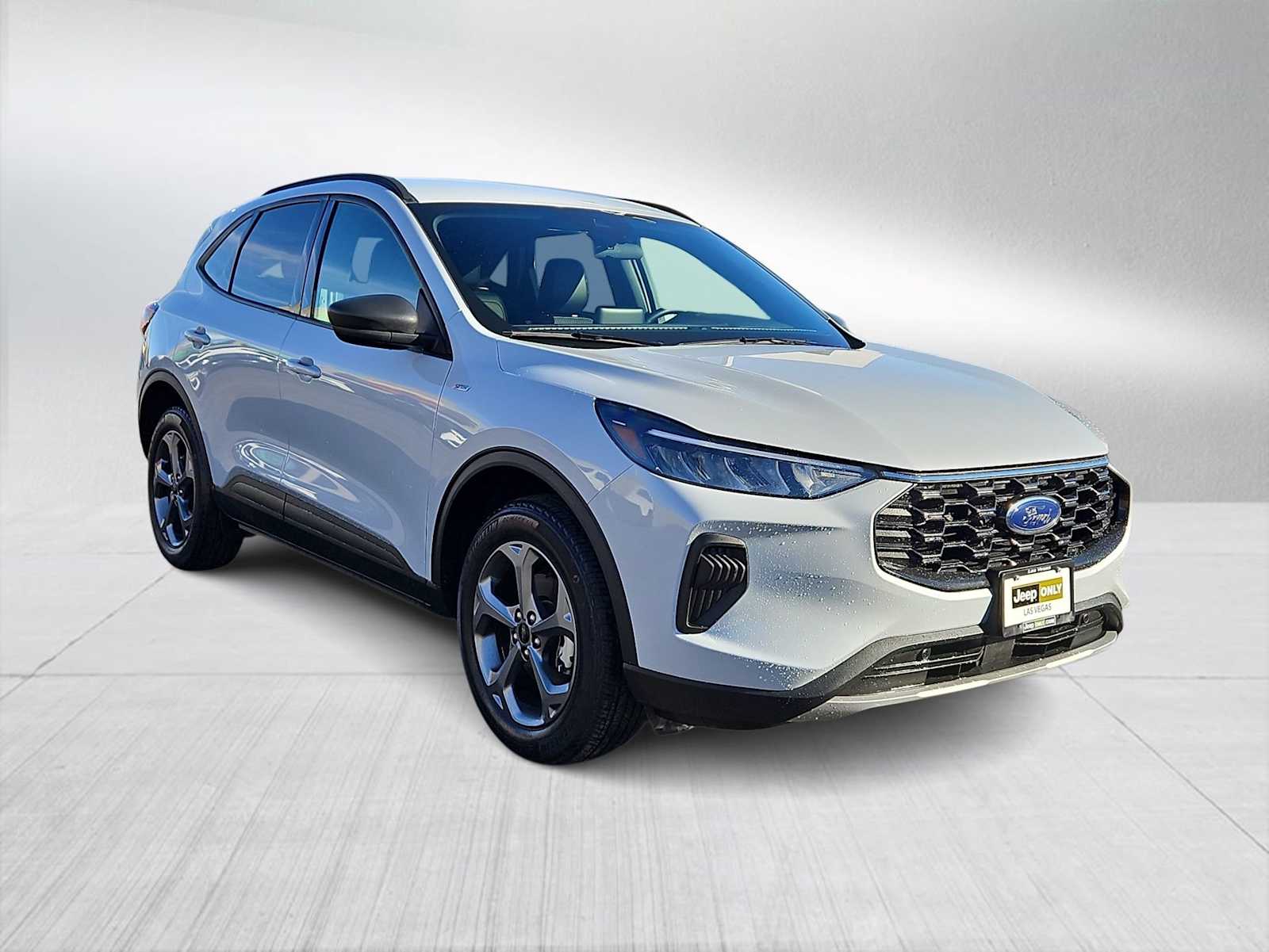 2025 Ford Escape ST-Line photo 2