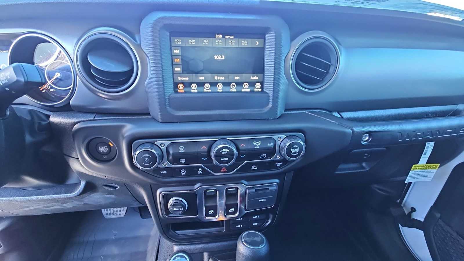 Thumbnail: 2023 Jeep Wrangler - 24