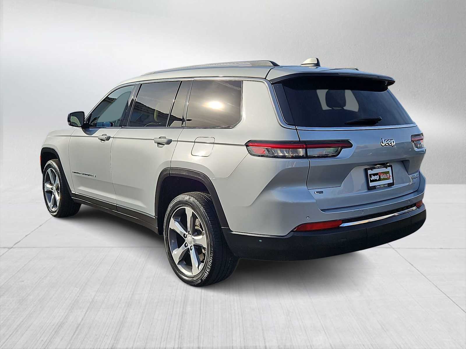 Thumbnail: 2021 Jeep Grand Cherokee L - 6