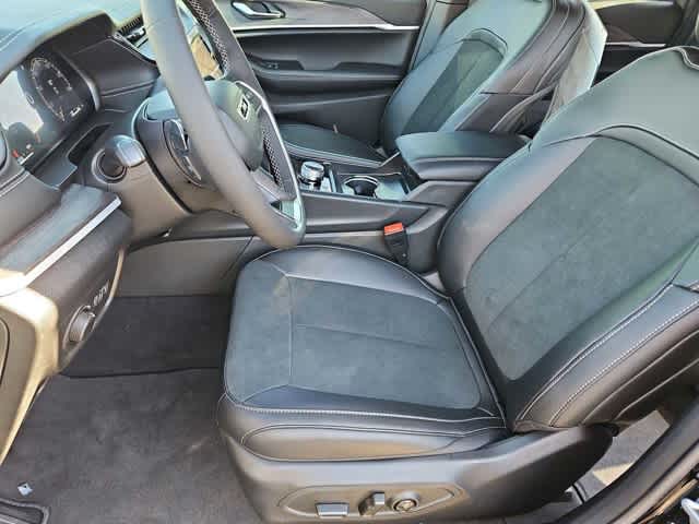 Thumbnail: 2026 Jeep Grand Cherokee - 16
