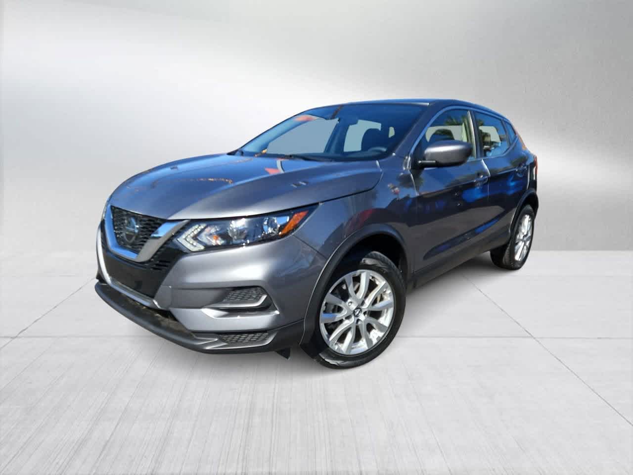 Thumbnail: 2021 Nissan Rogue Sport - 4