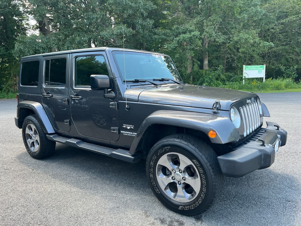 Used 2017 Jeep Wrangler JK Unlimited Sahara 4x4 SUV