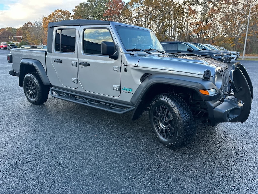 Used 2021 Jeep Gladiator Sport Truck Crew Cab