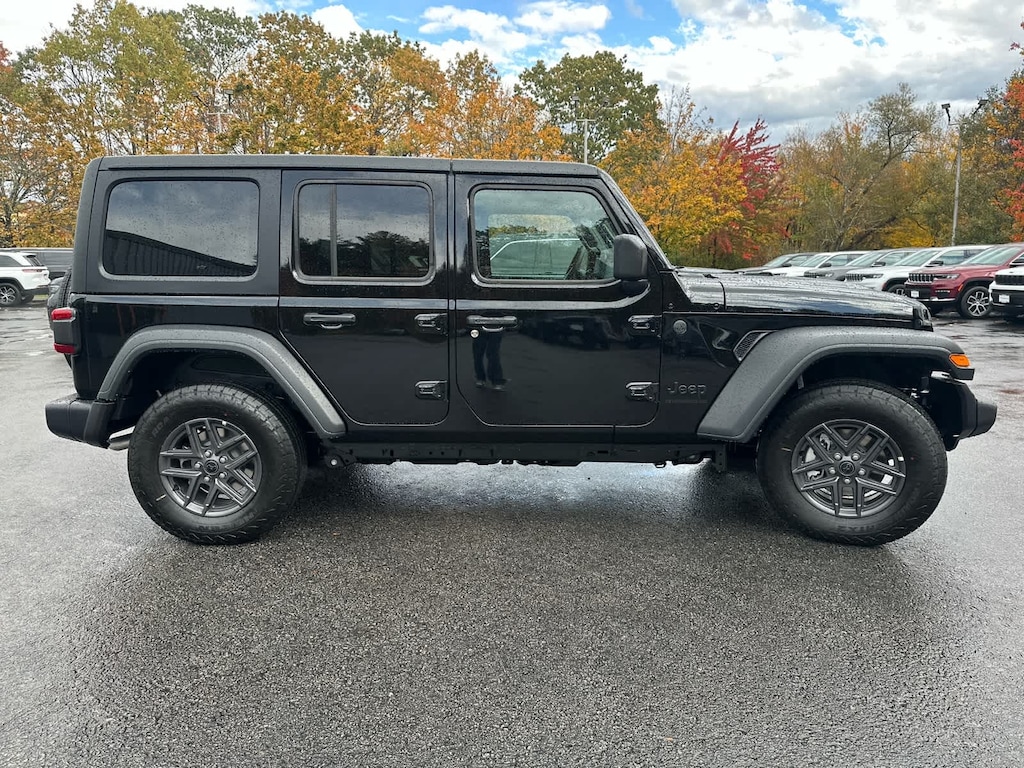 New 2026 Jeep Wrangler 4-DOOR SPORT S Sport Utility