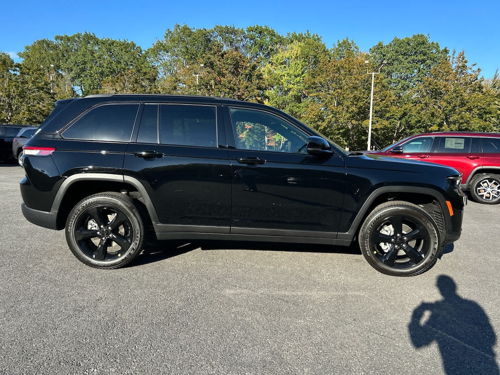 New 2025 Jeep Grand Cherokee ALTITUDE X 4X4 Sport Utility
