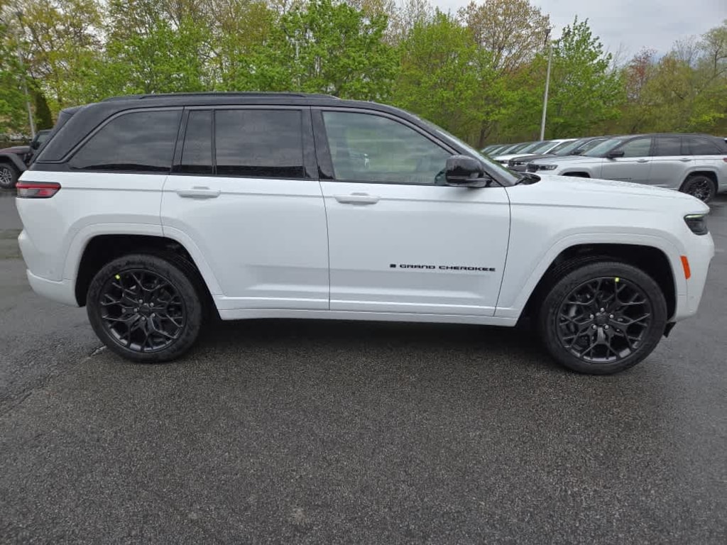New 2026 Jeep Grand Cherokee Summit Sport Utility