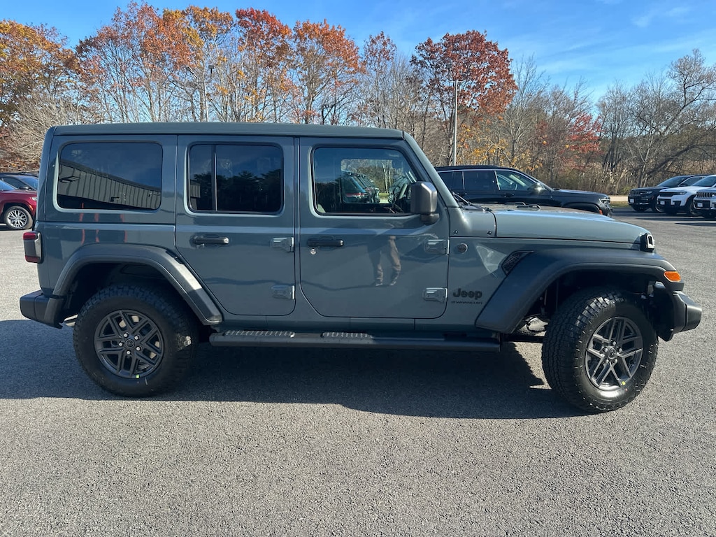 New 2026 Jeep Wrangler 4-DOOR SPORT S Sport Utility