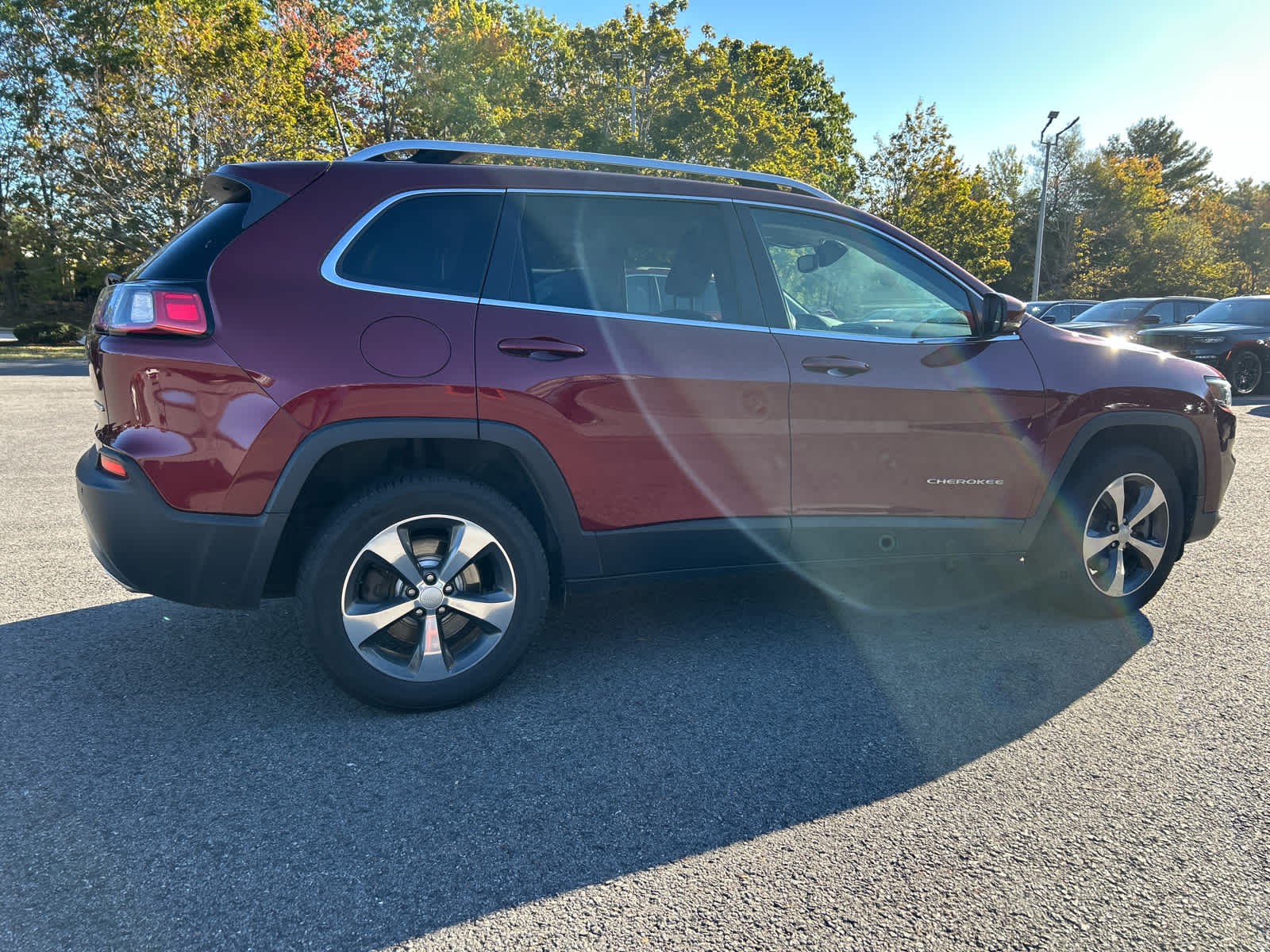 2019 Jeep Cherokee Limited photo 2