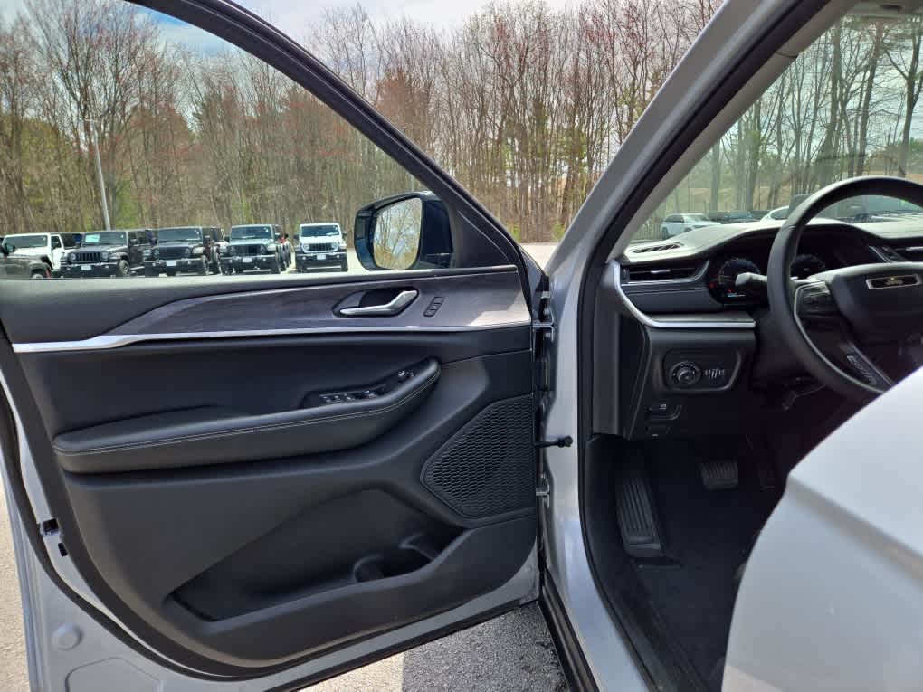 2023 Jeep Grand Cherokee Limited - Photo 16