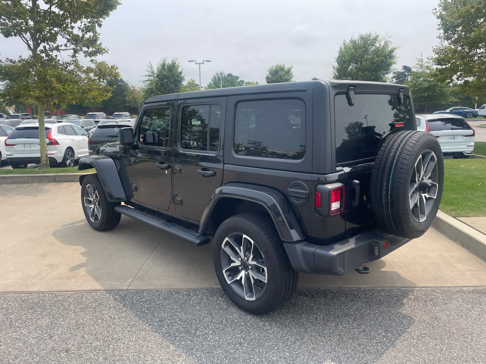 2024 Jeep Wrangler 4xe Sport photo 3