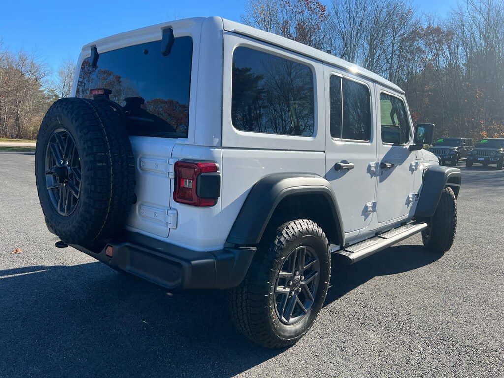 New 2026 Jeep Wrangler 4-DOOR SPORT S Sport Utility