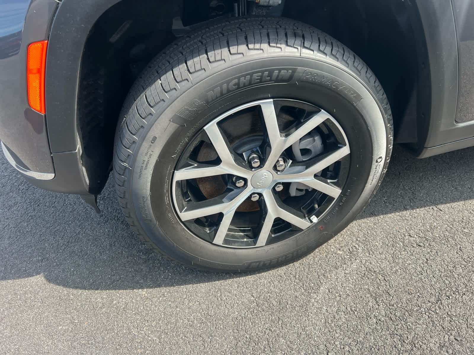 2025 Jeep Grand Cherokee Limited photo 3