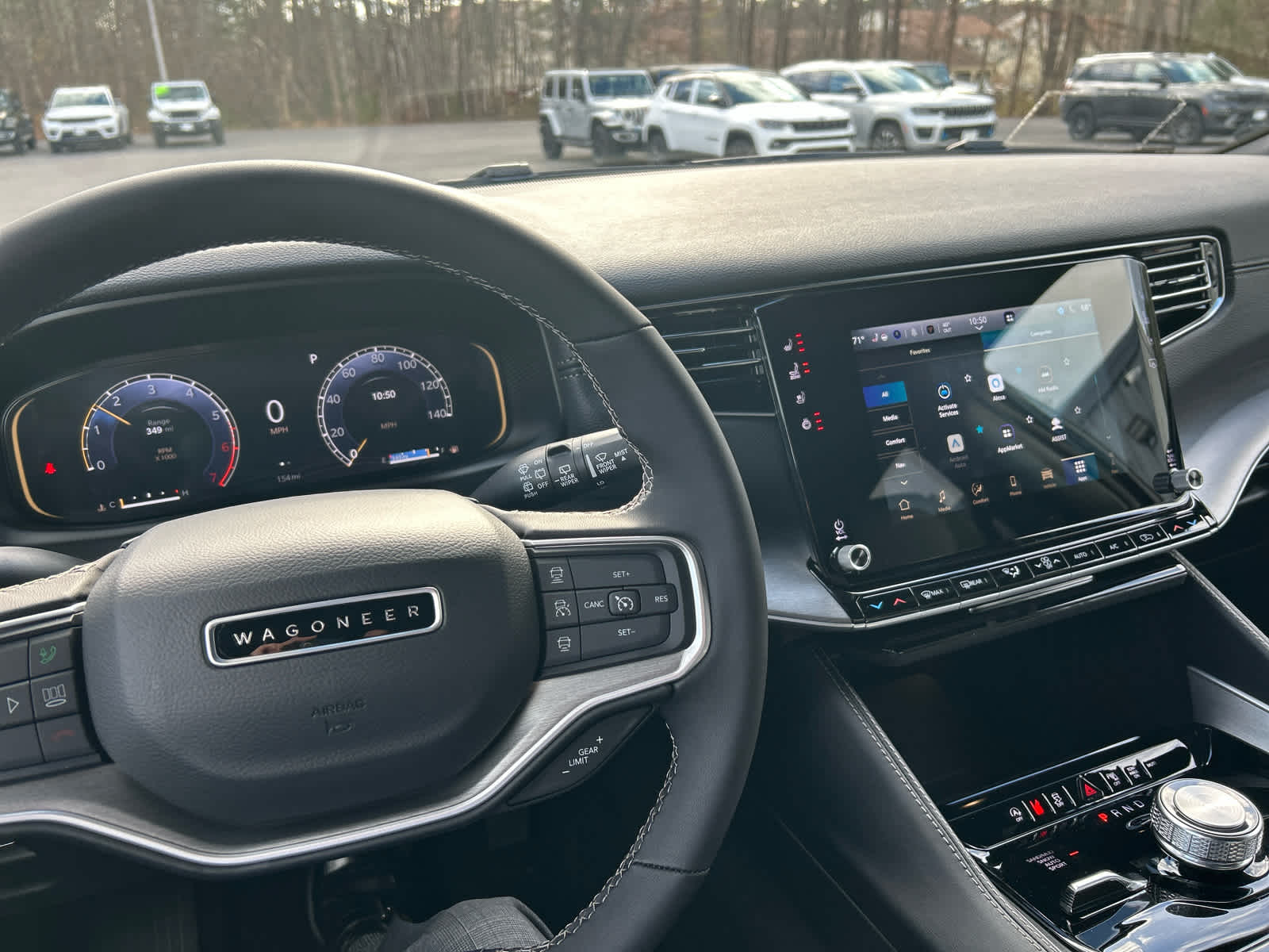 2025 Jeep Wagoneer L Series II - Photo 31
