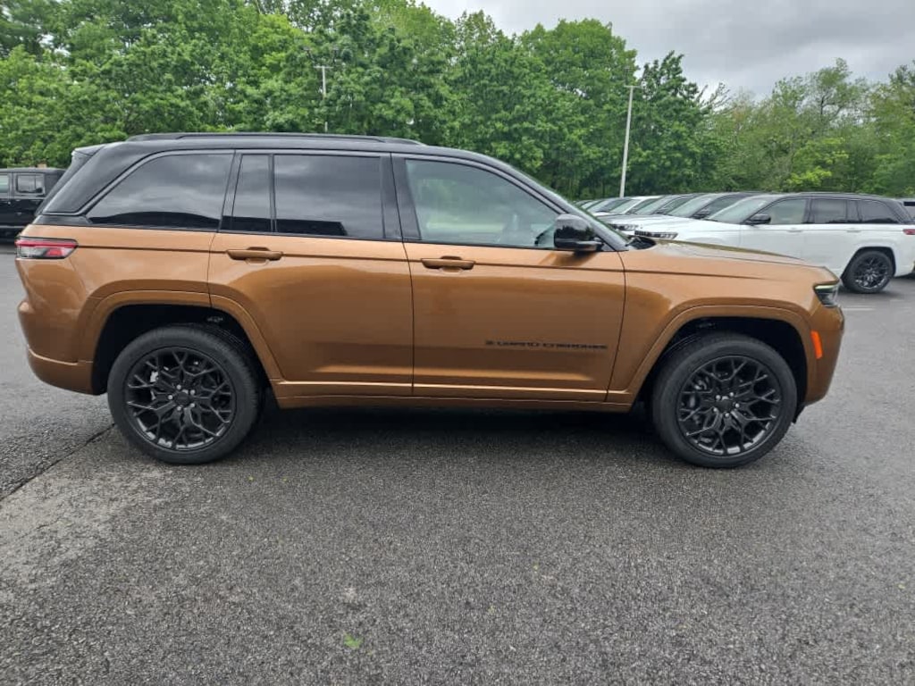 New 2026 Jeep Grand Cherokee Summit Sport Utility