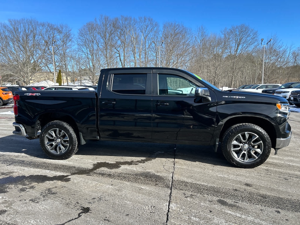 Used 2022 Chevrolet Silverado 1500 LT Truck Crew Cab