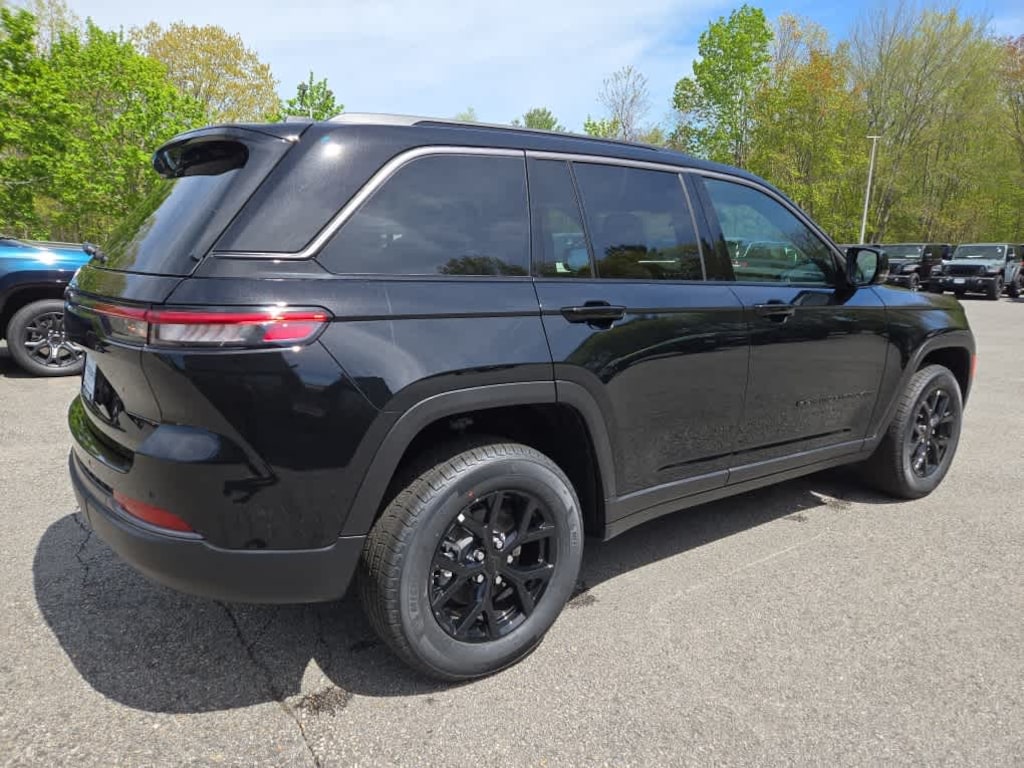 New 2026 Jeep Grand Cherokee Laredo Altitude Sport Utility