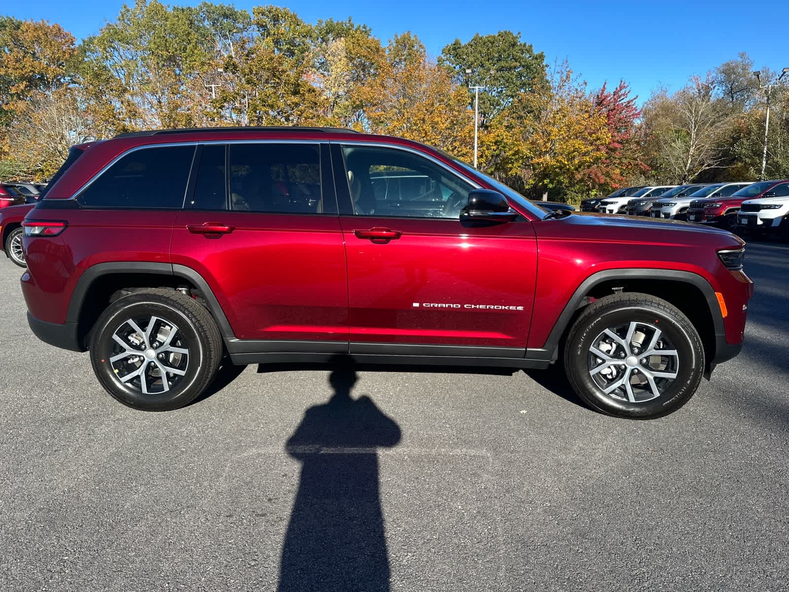 2025 Jeep Grand Cherokee Limited photo 2