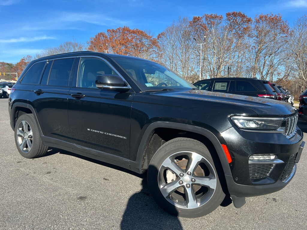 Used 2023 Jeep Grand Cherokee Limited SUV
