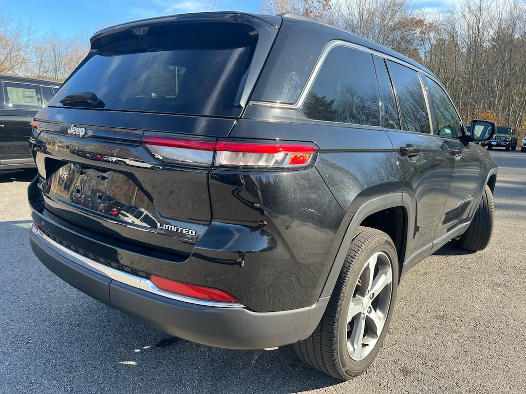 Used 2023 Jeep Grand Cherokee Limited SUV