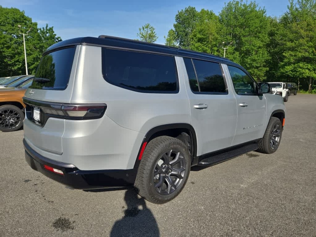 New 2026 Jeep Grand Wagoneer UPLAND 4X4 Sport Utility
