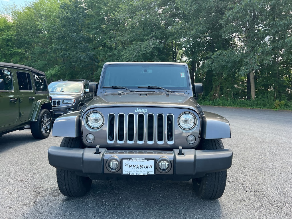 Used 2017 Jeep Wrangler JK Unlimited Sahara 4x4 SUV