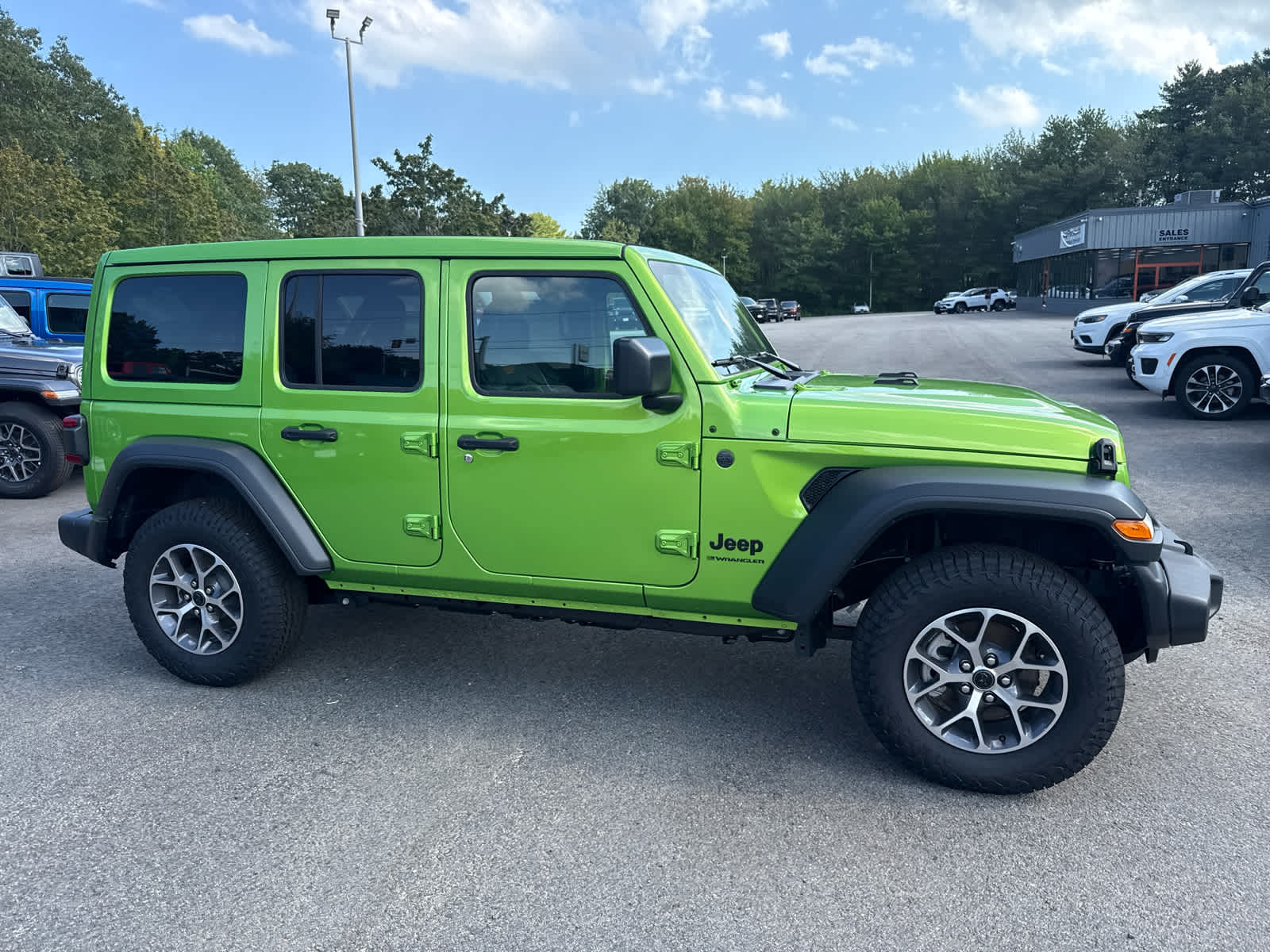 2025 Jeep Wrangler Sport S photo 3