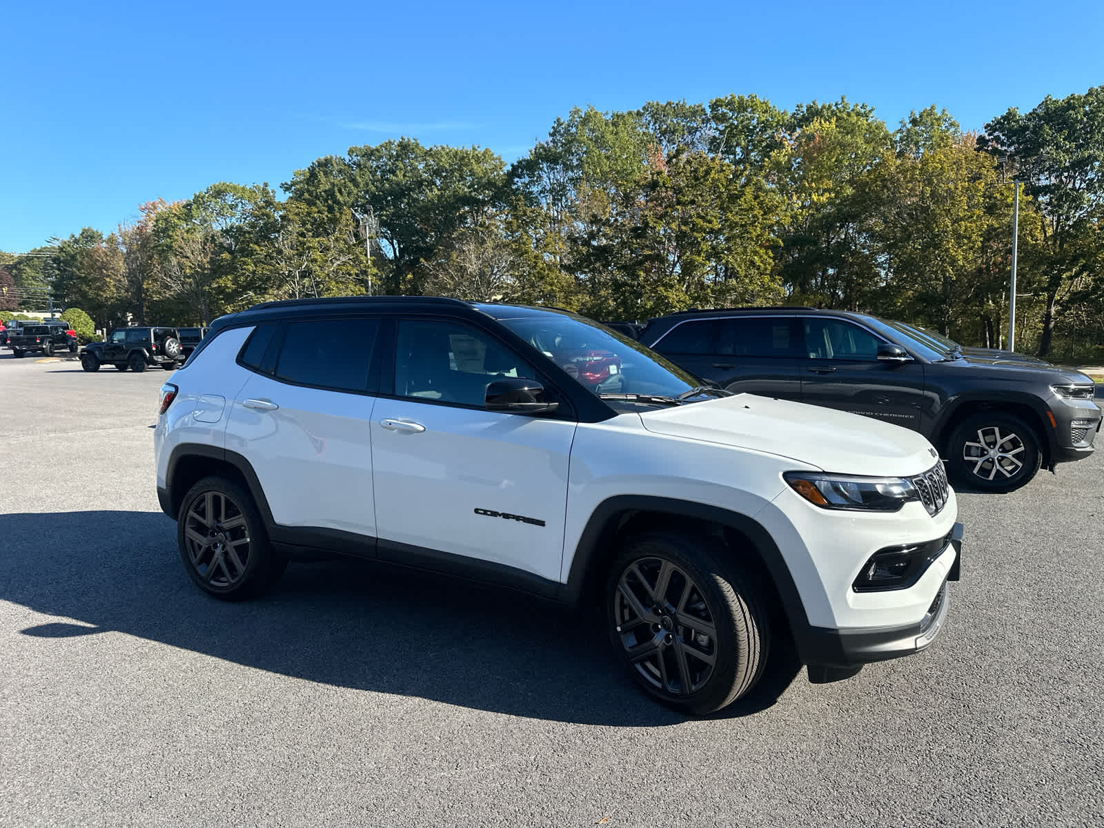 2026 Jeep Compass Limited Altitude photo 2