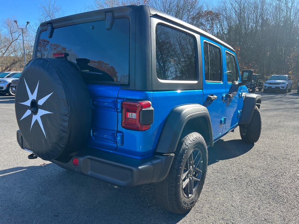 New 2026 Jeep Wrangler 4-DOOR SPORT S Sport Utility