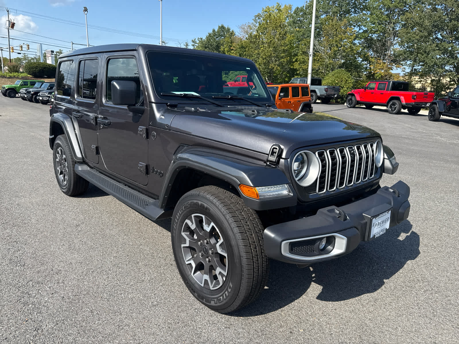 2025 Jeep Wrangler Sahara photo 3