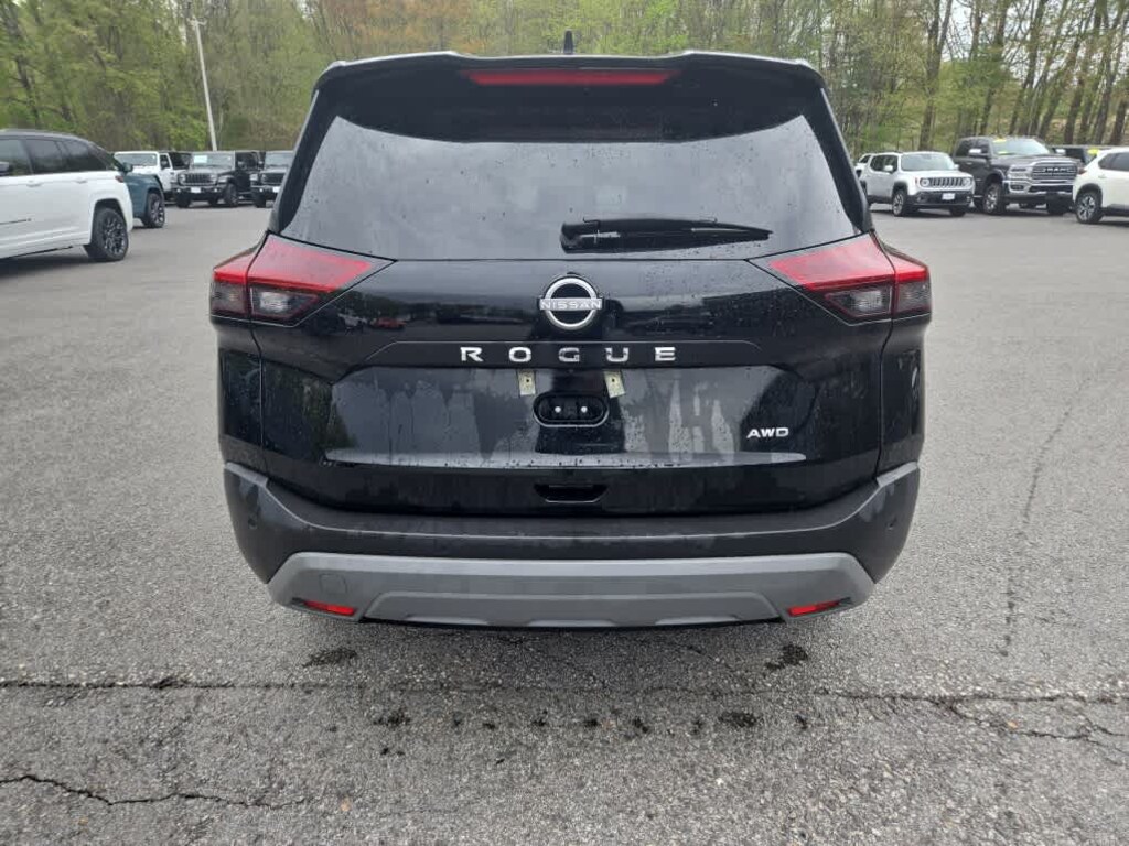Used 2023 Nissan Rogue S SUV