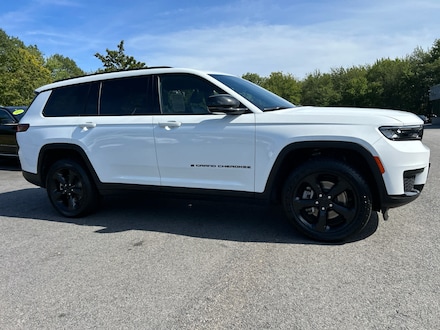2022 Jeep New Grand Cherokee Laredo SUV