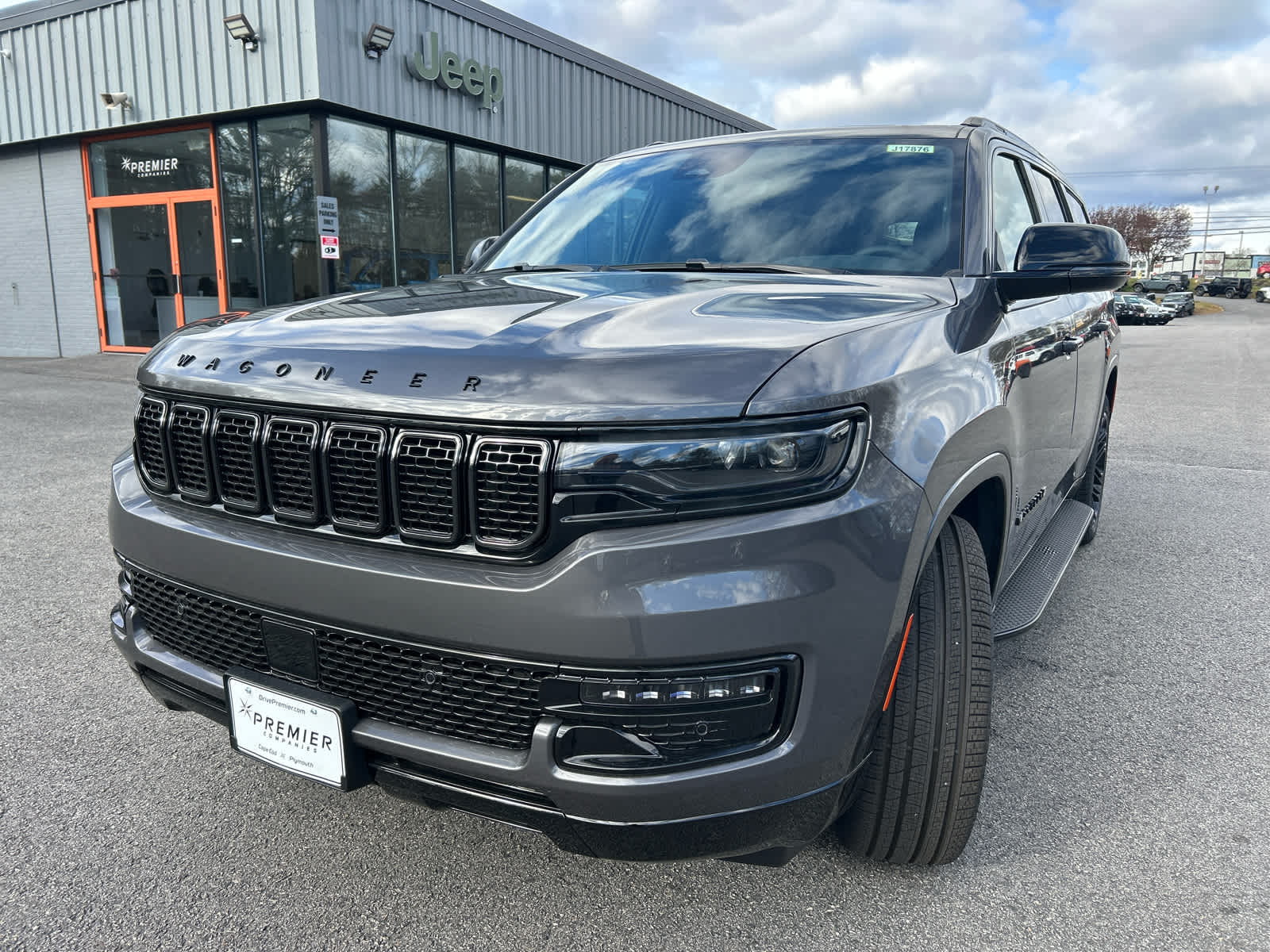 2025 Jeep Wagoneer L Series II - Photo 21