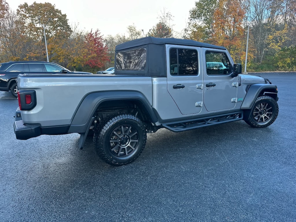 Used 2021 Jeep Gladiator Sport Truck Crew Cab